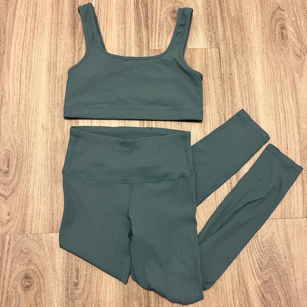 RVCA Workout Set - Picture 4 of 4